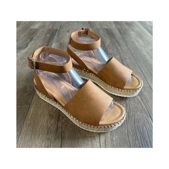 Soda‎ Topic Open Toe Platform Sandals Size 9 - Picture 1 of 7